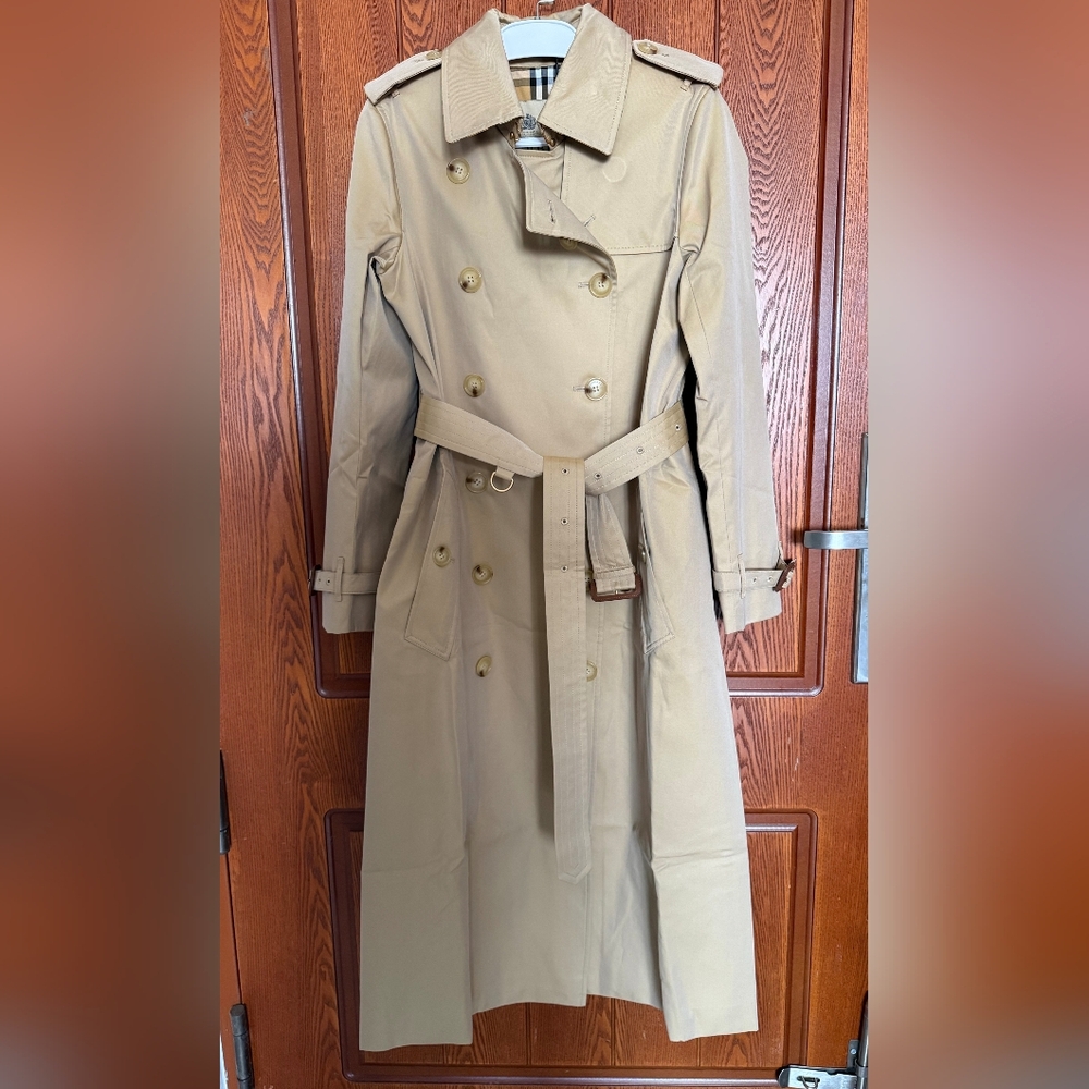 Burberry Tan Trench Coat for Women